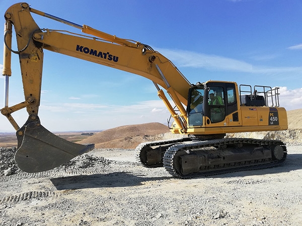 KOMATSU